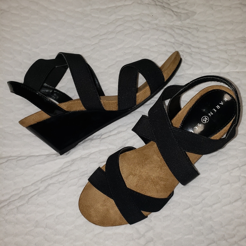 Karen Scott Black Wedges
